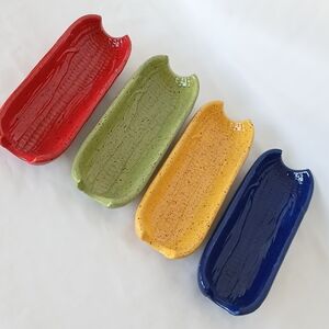Pfaltzgraff Set of 4 Corn On The Holder Dishes Nuance Of  Red Sage Navy Gold